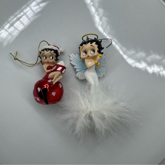 Betty Boop Christmas Ornaments–Angel with Harp & Santas Helper–KFS/FS (lot of 2) - Picture 1 of 9